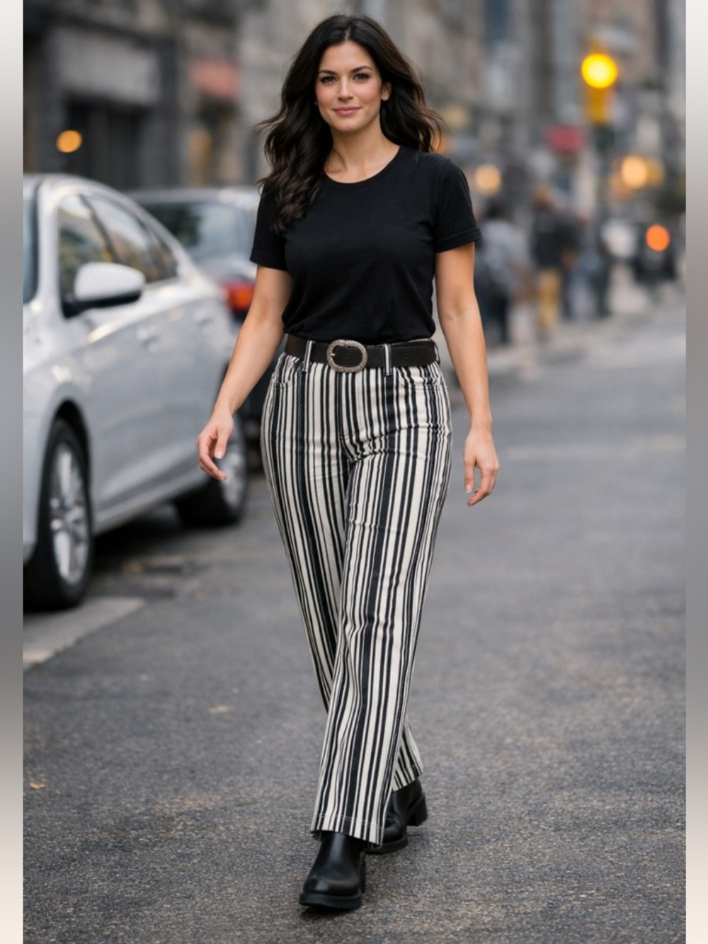 Levi's NWT Low Pro Women's Jeans  SIZE 32x30 black and white vertical stripe.